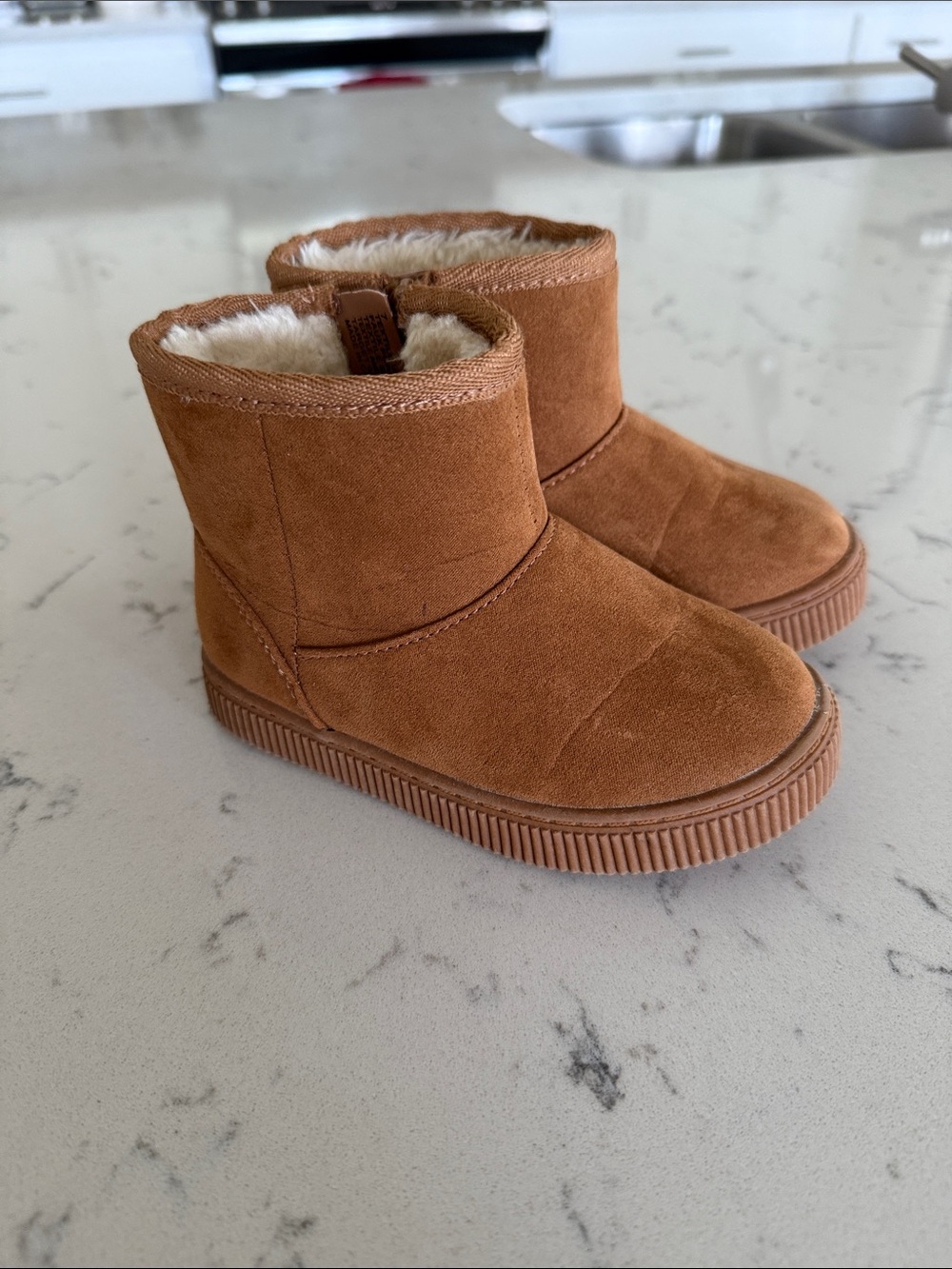 Cat & Jack Toddler Arlo Zipper Shearling Style Boots in cognac brown 7M